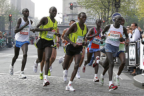 Sport-marathon-paris-2007-poursuivants