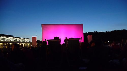 Cinema en plein air villette giao inzesentier