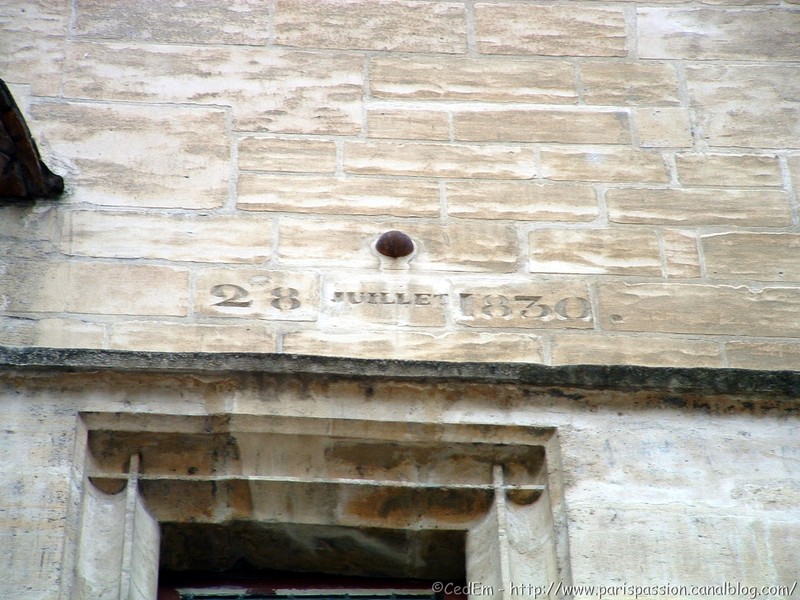 Hotel de sens boulet incrusté