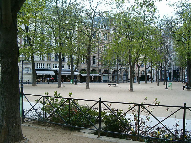 Place dauphine paris ile saint louis