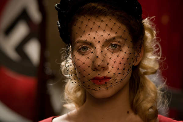 Inglorious basterds melanie laurent