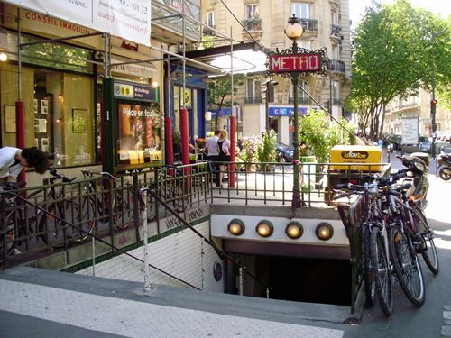 Michel-Ange_-_Auteuil_entrée_métro