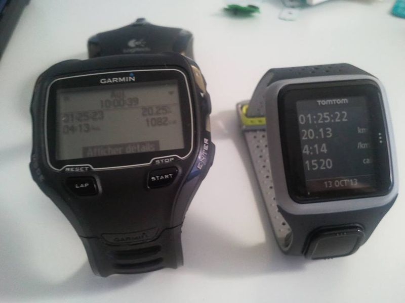 Garmin_vs_tomtom_giao